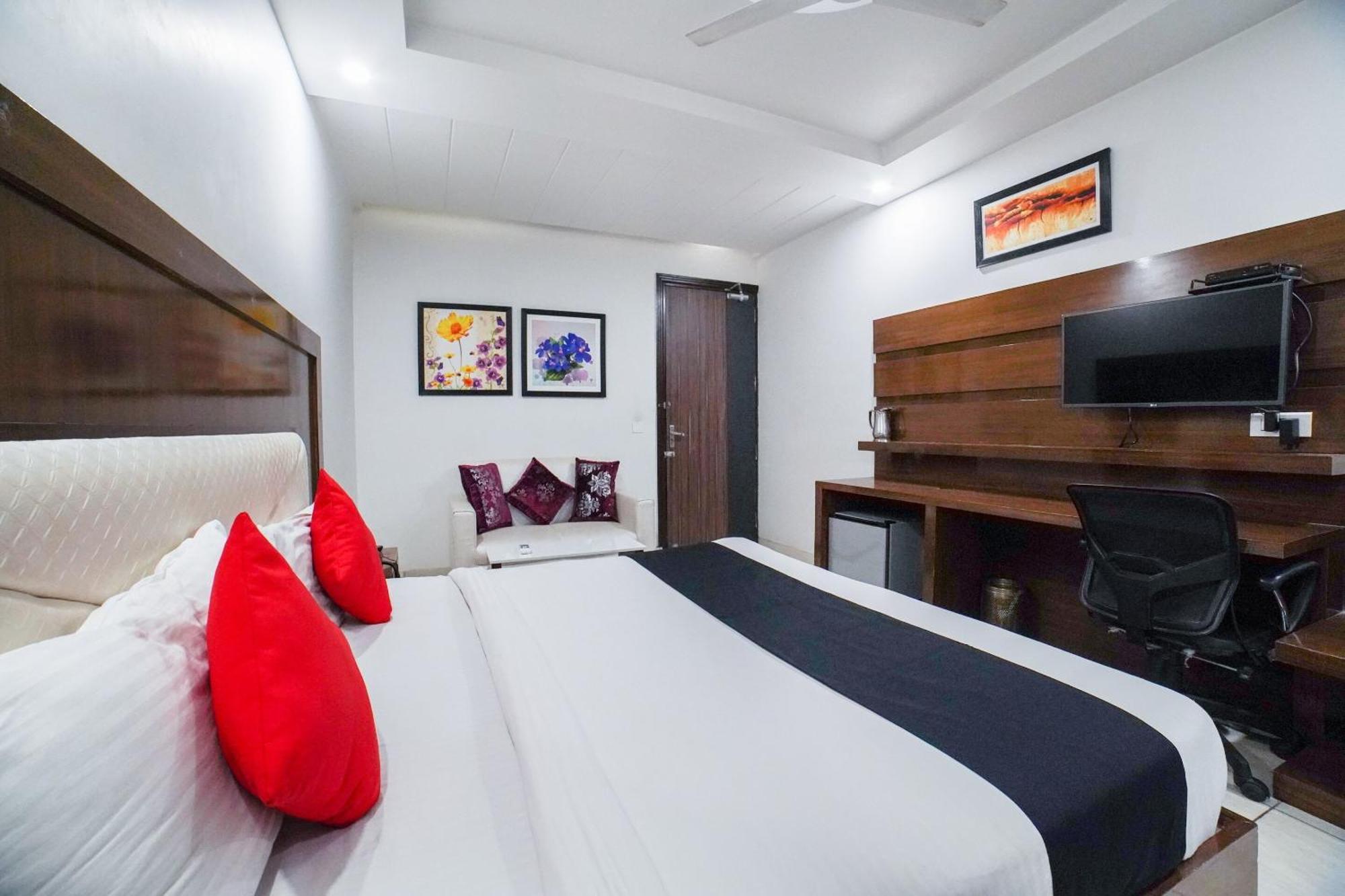 Collection O Prem Ratna Hotel Dehradún Kültér fotó