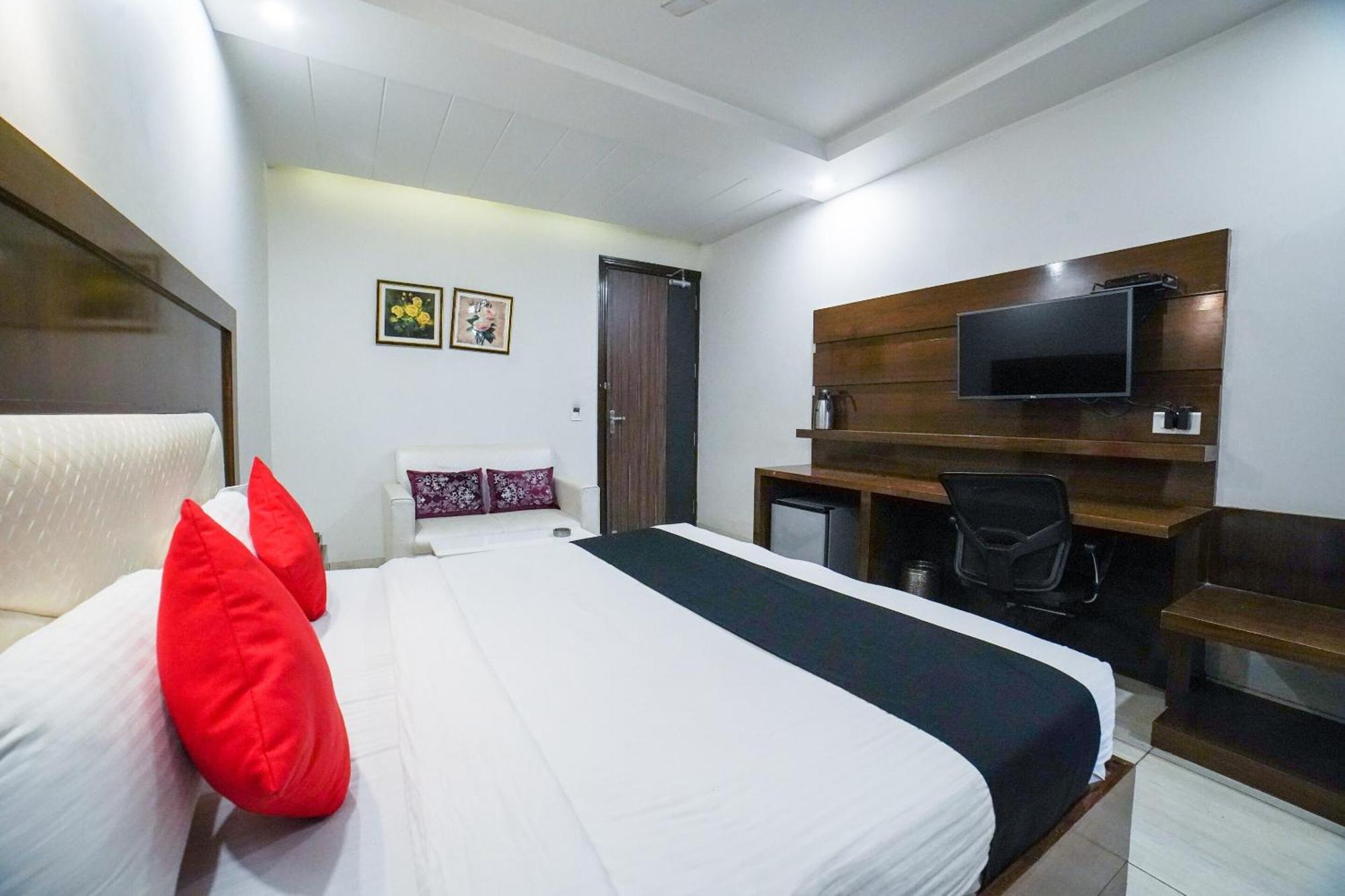 Collection O Prem Ratna Hotel Dehradún Kültér fotó