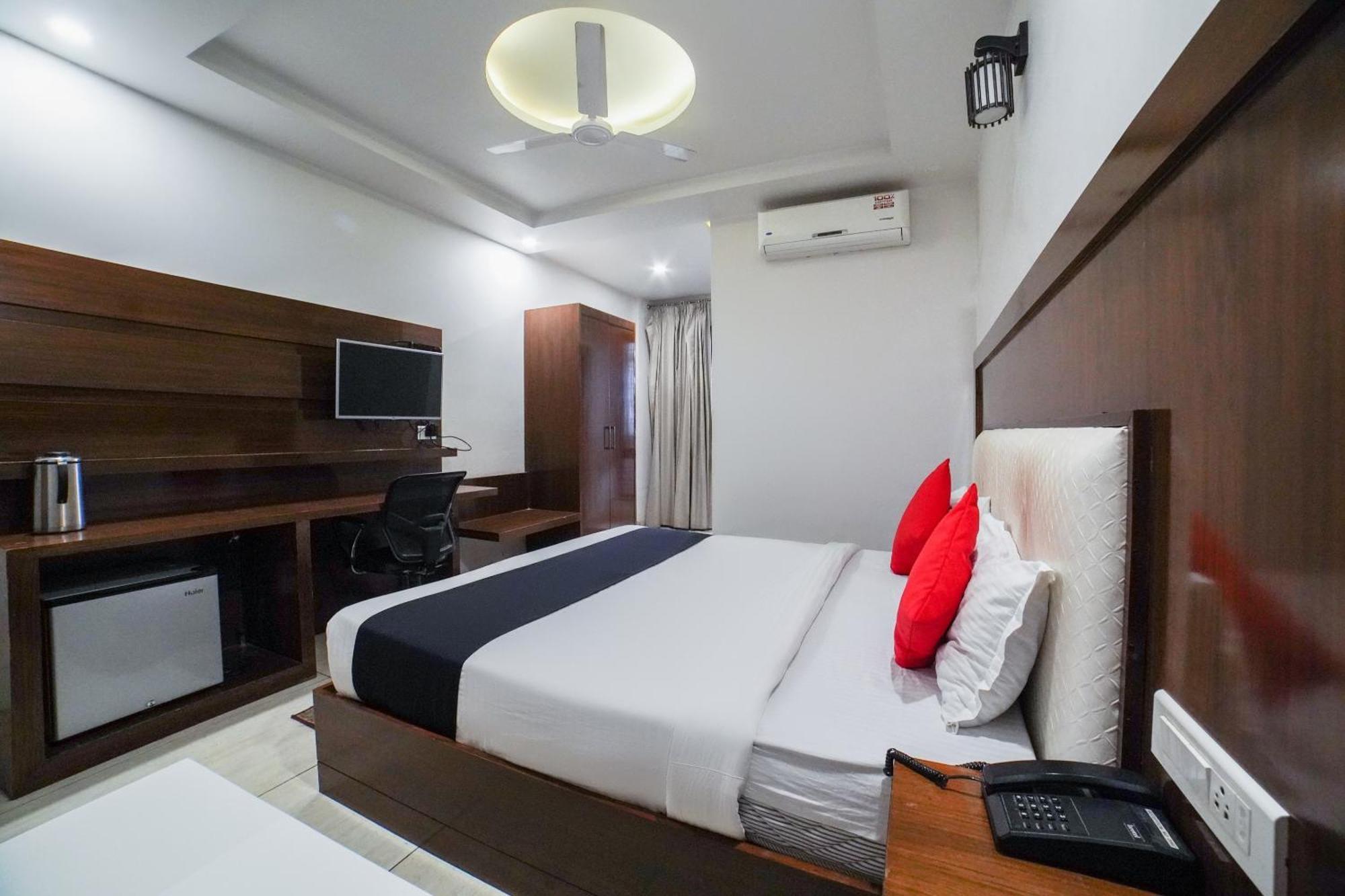 Collection O Prem Ratna Hotel Dehradún Kültér fotó